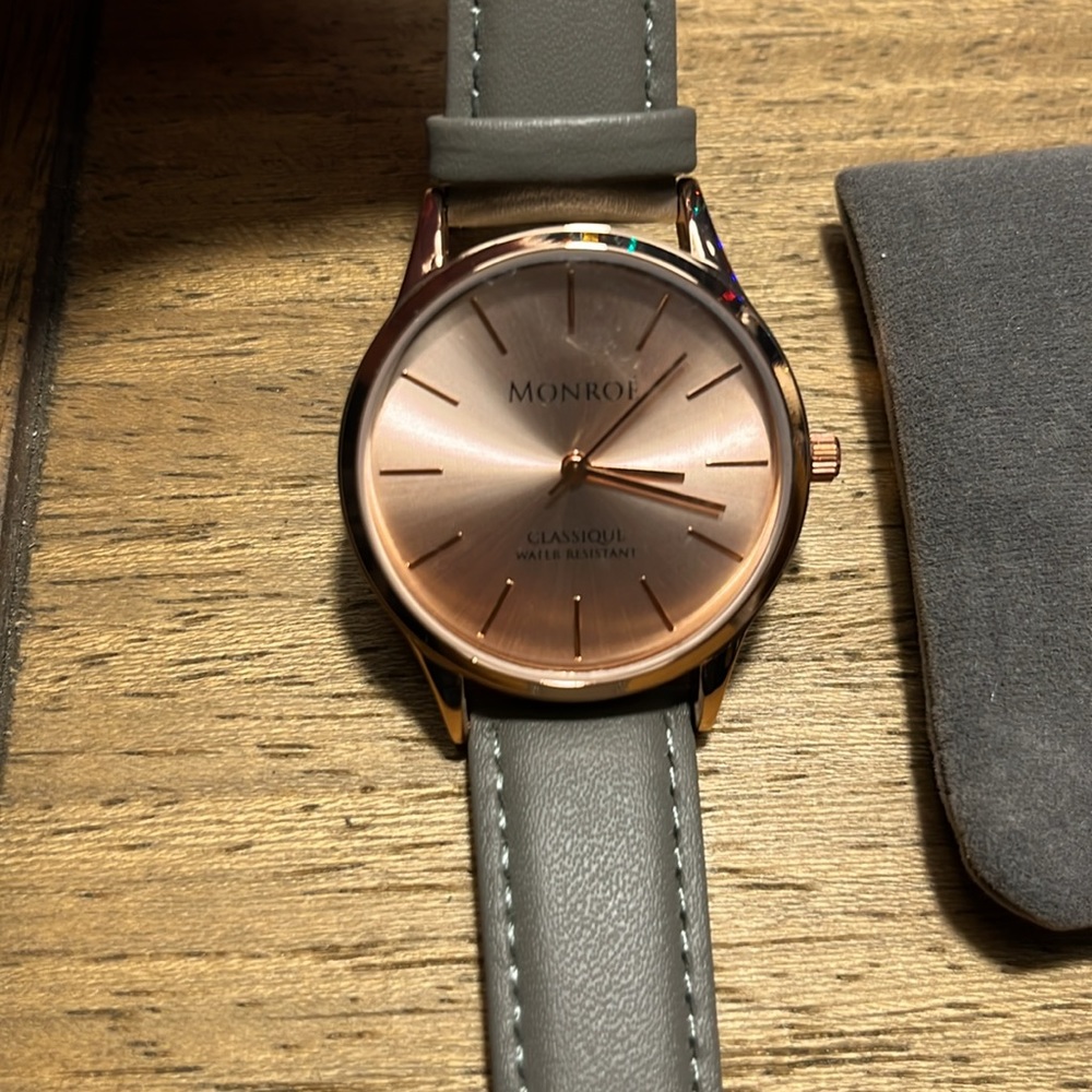 Monroe watch - Picture 3 of 4